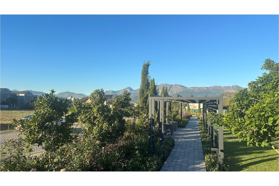 3 Bedroom Property for Sale in Lemoenkloof Western Cape